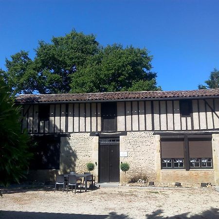 Les Gites De Castera Aire-sur-lʼAdour Dış mekan fotoğraf