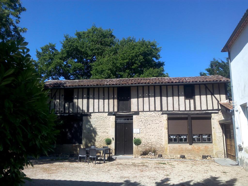Les Gites De Castera Aire-sur-lʼAdour Dış mekan fotoğraf